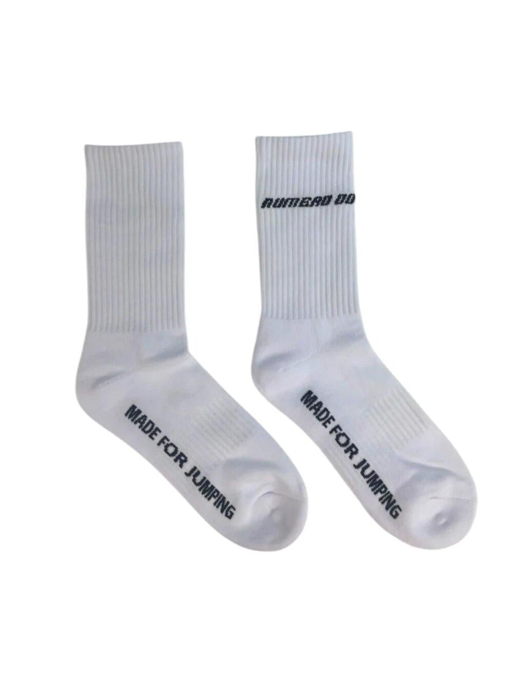 jump white socks 